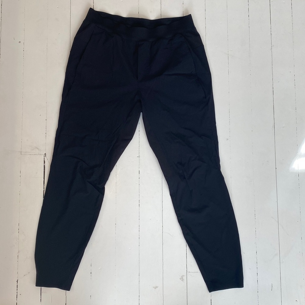 Lululemon black yoga pants large
